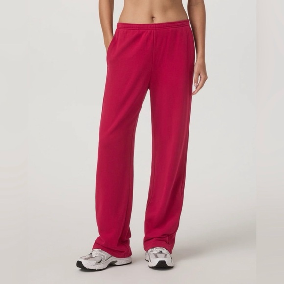 Vuori Sedona Straight Leg Sweatpant in Strawberry Sz. Large - Picture 2 of 7